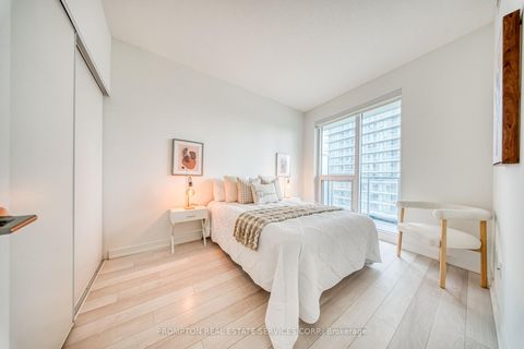 Photo 12 at 2807 - 117 Mcmahon Drive, Bayview Village, Toronto