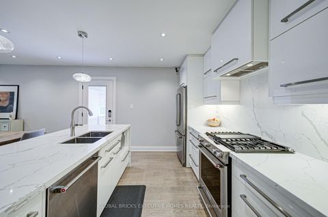 Photo 8 at 6 Cardigan Road, Queensway, Toronto