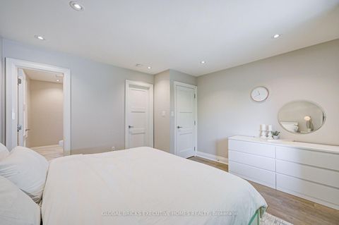 Photo 12 at 6 Cardigan Road, Queensway, Toronto
