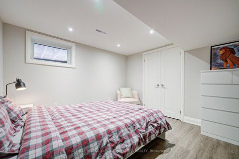 Photo 19 at 6 Cardigan Road, Queensway, Toronto