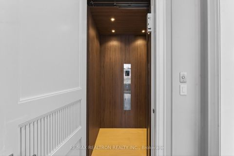 Photo 12 at 17 Pebblelane Court, South Richvale, Richmond Hill