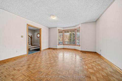 Photo 2 at 173 Elgin Mills Road W, Mill Pond, Richmond Hill