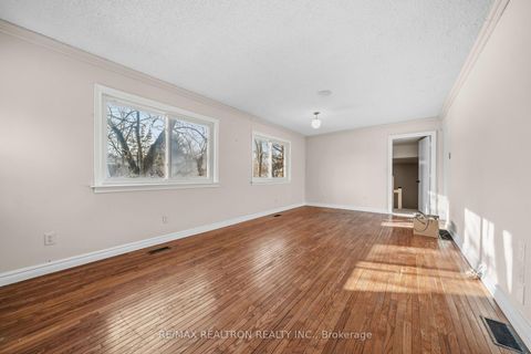 Photo 7 at 173 Elgin Mills Road W, Mill Pond, Richmond Hill