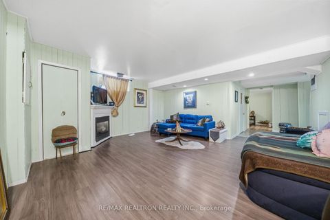 Photo 30 at 173 Elgin Mills Road W, Mill Pond, Richmond Hill