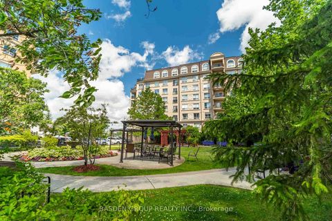 Photo 1 at 309 - 1 Maison Parc Court, Lakeview Estates, Vaughan