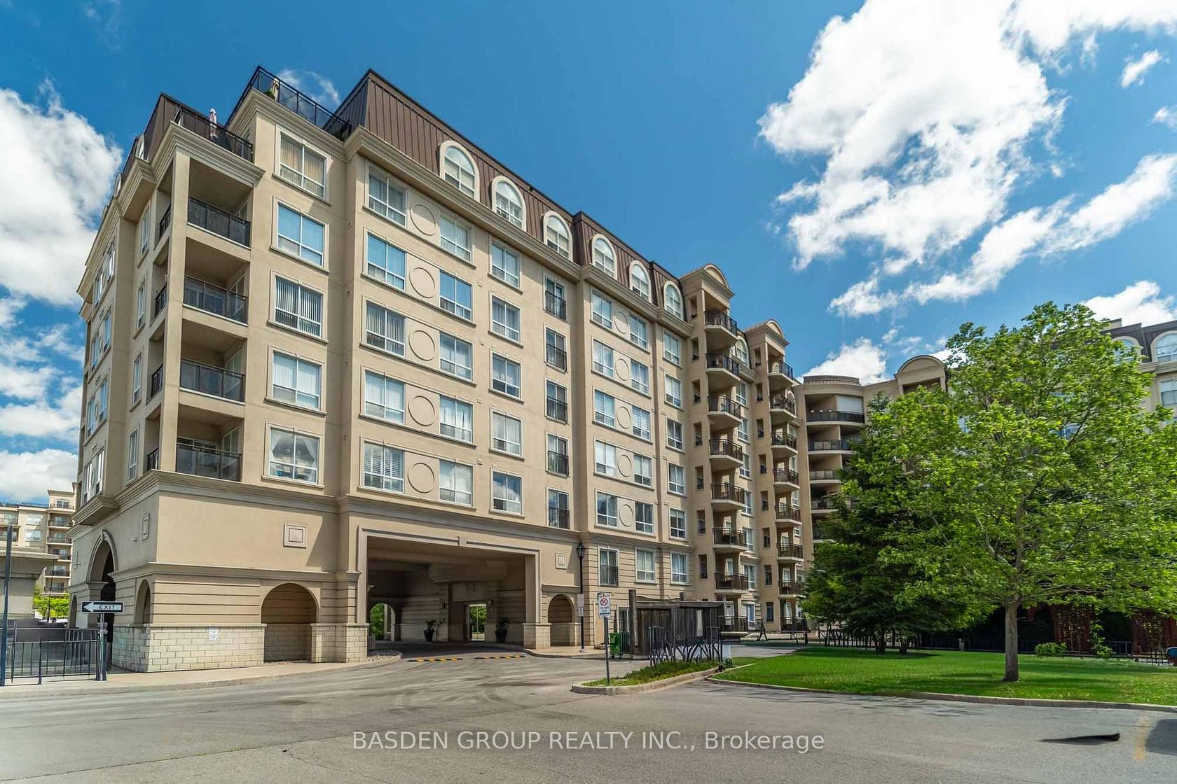 309 - 1 Maison Parc Court, Lakeview Estates, Vaughan photo number 2