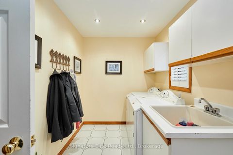 Photo 17 at 4 Camor Court, Highland Creek, Toronto
