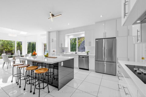 Photo 8 at 18 Yongeview Avenue, South Richvale, Richmond Hill