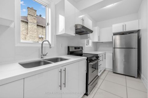 Photo 12 at 18 Yongeview Avenue, South Richvale, Richmond Hill