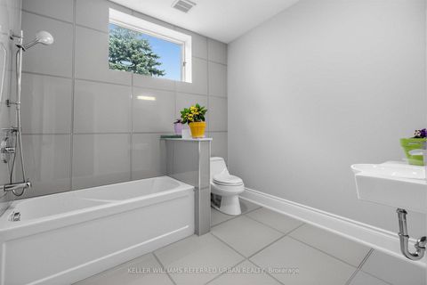 Photo 26 at 18 Yongeview Avenue, South Richvale, Richmond Hill
