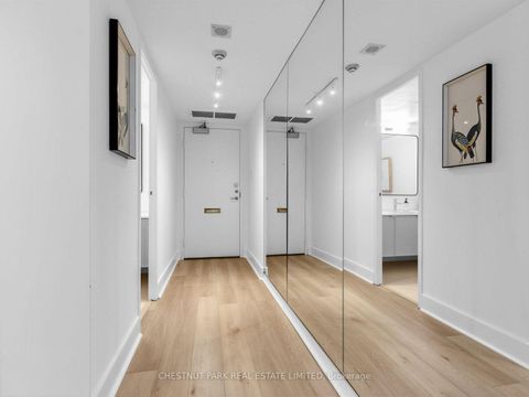 Photo 2 at 401 - 10 Avoca Avenue, Moore Park, Toronto