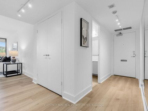 Photo 3 at 401 - 10 Avoca Avenue, Moore Park, Toronto