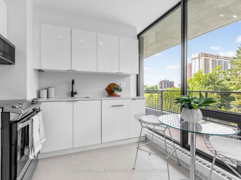 Photo 16 at 401 - 10 Avoca Avenue, Moore Park, Toronto