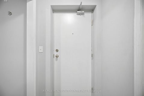 Photo 5 at 2 - 153 Isaac Devins Boulevard, Pelmo Park W5, Toronto