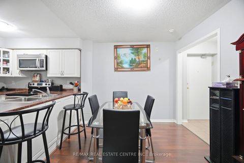 Photo 9 at 2 - 153 Isaac Devins Boulevard, Pelmo Park W5, Toronto