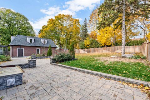Photo 9 at 138 Centre Street, Uplands, Vaughan
