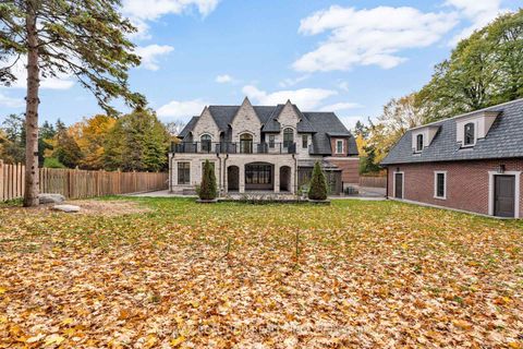 Photo 10 at 138 Centre Street, Uplands, Vaughan