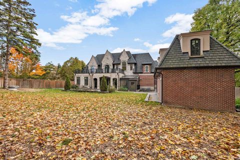 Photo 11 at 138 Centre Street, Uplands, Vaughan