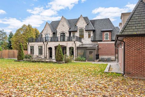 Photo 12 at 138 Centre Street, Uplands, Vaughan