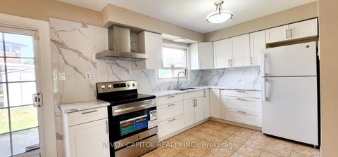 Photo 10 at 14 Faulkner Crescent, Humbermede, Toronto
