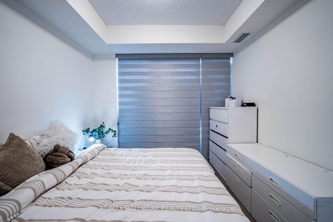Photo 11 at 1706 - 8960 Jane Street, Vellore Village, Vaughan