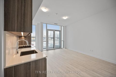 Photo 2 at 215 - 15 Richardson Street, Waterfront Communities C8, Toronto