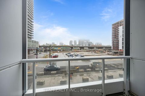 Photo 14 at 215 - 15 Richardson Street, Waterfront Communities C8, Toronto