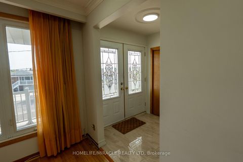 Photo 3 at 12 Brubeck Road, Humbermede, Toronto