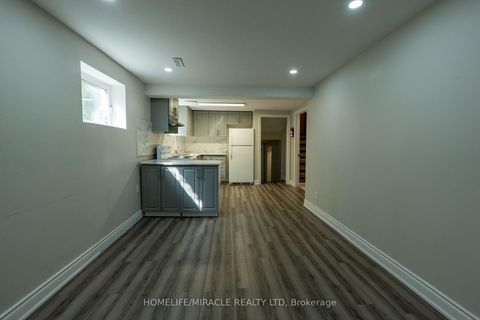 Photo 9 at 12 Brubeck Road, Humbermede, Toronto