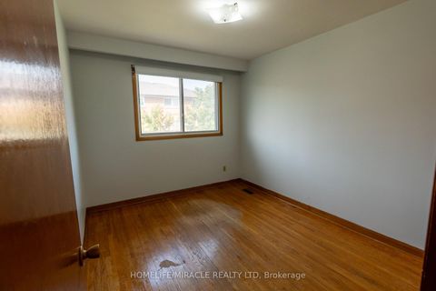 Photo 37 at 12 Brubeck Road, Humbermede, Toronto