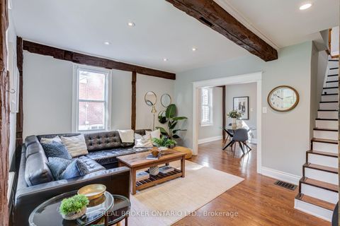 Photo 3 at 30 Elizabeth Street S, Mill Pond, Richmond Hill