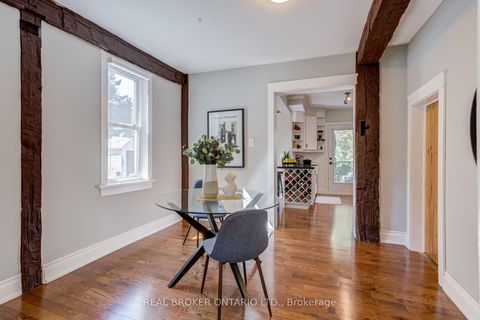 Photo 10 at 30 Elizabeth Street S, Mill Pond, Richmond Hill