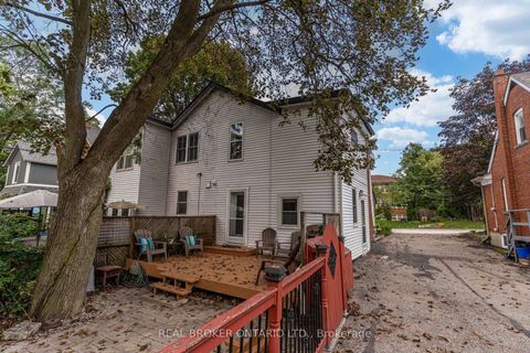 Photo 37 at 30 Elizabeth Street S, Mill Pond, Richmond Hill