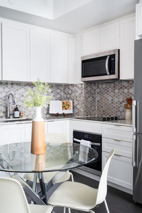 Photo 8 at 528 - 543 Richmond Street W, Waterfront Communities C1, Toronto