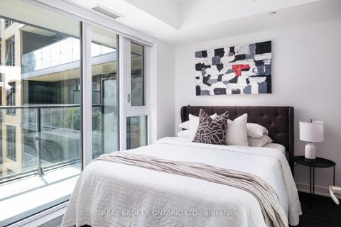 Photo 11 at 528 - 543 Richmond Street W, Waterfront Communities C1, Toronto
