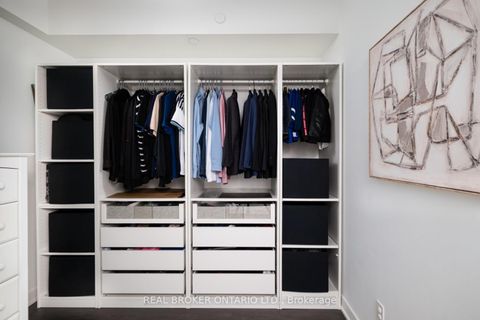 Photo 16 at 528 - 543 Richmond Street W, Waterfront Communities C1, Toronto