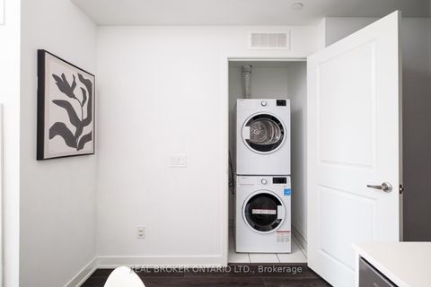Photo 19 at 528 - 543 Richmond Street W, Waterfront Communities C1, Toronto