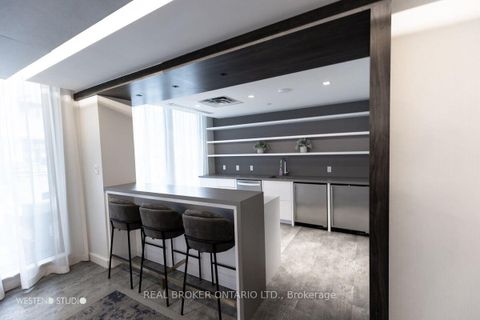Photo 38 at 528 - 543 Richmond Street W, Waterfront Communities C1, Toronto