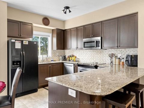 Photo 9 at 95 John Bell Crescent, Birchmount, Toronto