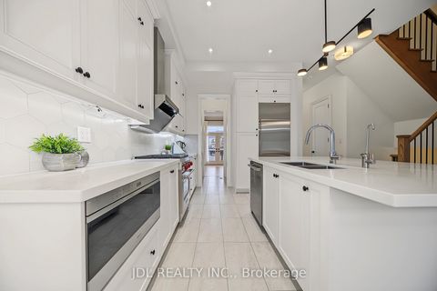 Photo 12 at 41 West Village Lane, Angus Glen, Markham