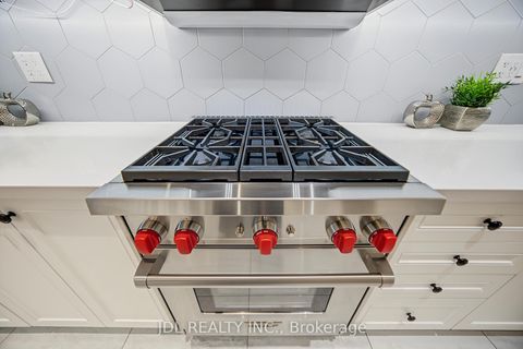 Photo 14 at 41 West Village Lane, Angus Glen, Markham