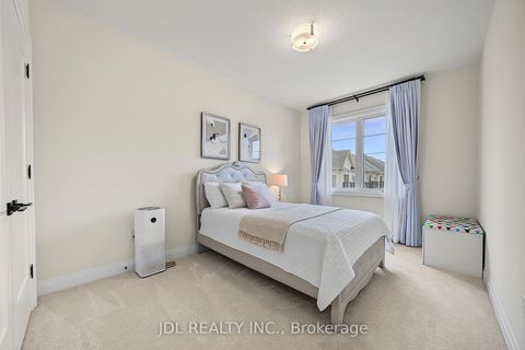 Photo 29 at 41 West Village Lane, Angus Glen, Markham