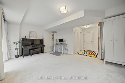 Photo 40 at 41 West Village Lane, Angus Glen, Markham