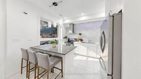 Photo 2 at 31 1/2 Granby Street, Yonge Corridor, Toronto