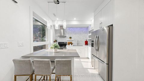 Photo 3 at 31 1/2 Granby Street, Yonge Corridor, Toronto