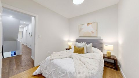 Photo 11 at 31 1/2 Granby Street, Yonge Corridor, Toronto