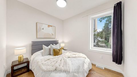 Photo 12 at 31 1/2 Granby Street, Yonge Corridor, Toronto