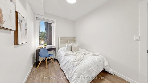 Photo 15 at 31 1/2 Granby Street, Yonge Corridor, Toronto
