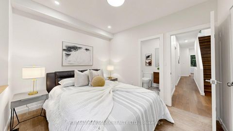 Photo 16 at 31 1/2 Granby Street, Yonge Corridor, Toronto