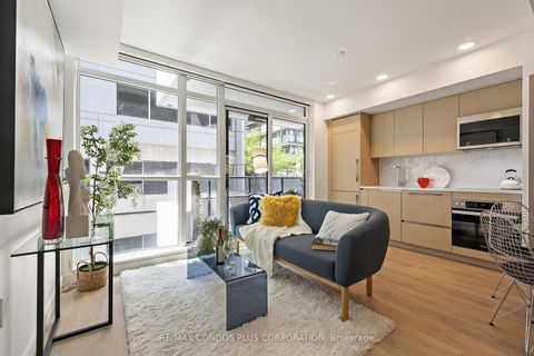 Photo 1 at 810 - 38 Widmer Street, Waterfront Communities C1, Toronto
